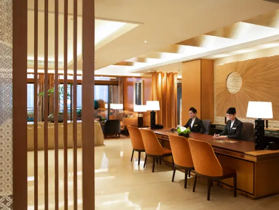 Okura Executive Lounge 547x411